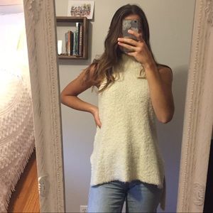 Sleeveless Turtleneck
